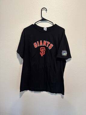 Delta San Francisco Giants Morlan #66 Player Graphic T-Shirt XL